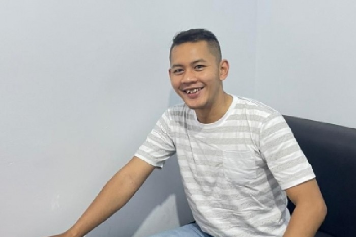 Bambang H.Ari Murti, S.E. selaku Penanggung Jawab Yayasan Garuda Kuningan Raya.