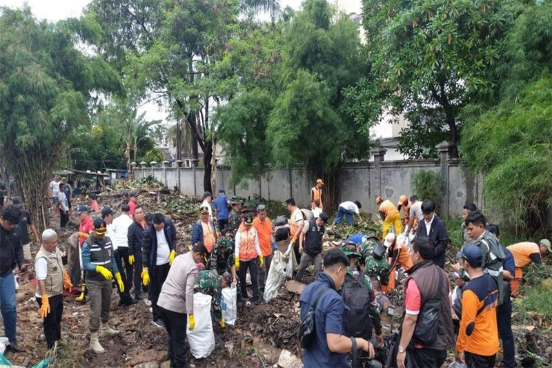 Pemprov DKI Gelar Gerakan Jaga Jakarta Bersih Serentak di 44 Kecamatan
