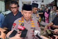 Kapolri Melayat ke Rumah Duka Meriyati Hoegeng