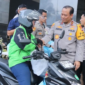 Kapolda Metro Jaya bagikan sembako