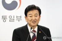Menteri Unifikasi Korea Selatan Chung Dong-young pada konferensi pers pada 18 Februari. Foto: Yonhap