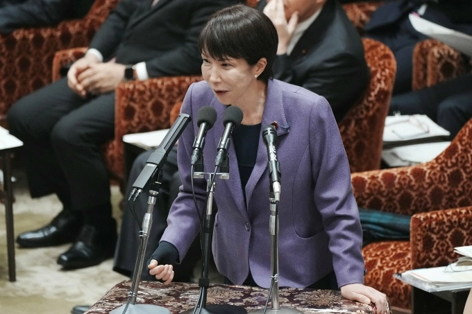 Perdana Menteri Jepang Sanae Takaichi berbicara di depan parlemen pada 27 Februari. Foto: AFP