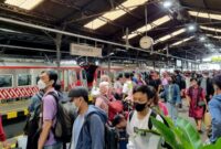 Penumpang Kereta Api Jawa Tengah