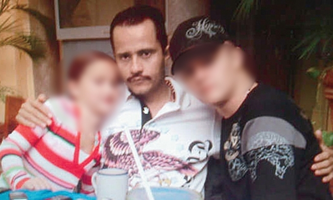 Nemesio Oseguera (tengah) dalam foto bukti oleh jaksa federal AS. Foto: Pengadilan Amerika Serikat