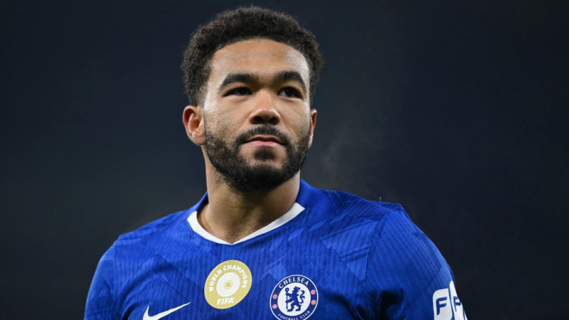 Reece James Tetap di Chelsea