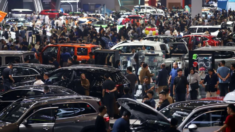 Penjualan Mobil Naik