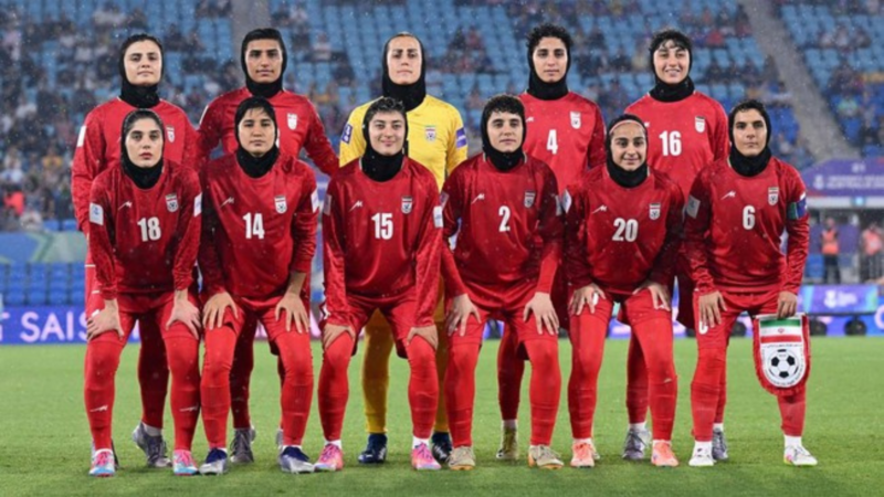 Anggota Tim Sepakbola Iran Pilih Pulang
