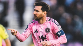 Messi Cetak Gol ke-900