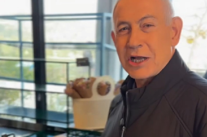 Netanyahu Muncul Santai Sambil Ngopi, Bantah Isu Tewas Akibat Serangan Iran