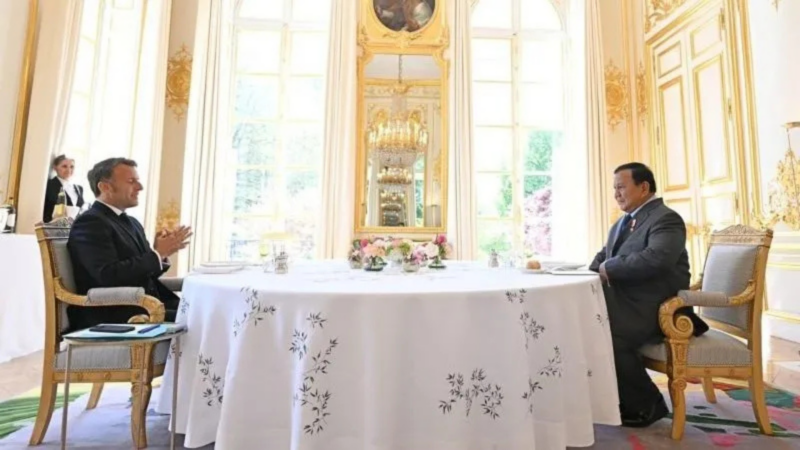 Prabowo Bertemu Macron di Istana Elysee