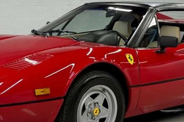 Ferrari 308 GTS “Magnum PI” Siap Dilelang, Simpan Jejak Otentik dari Musim Pertama