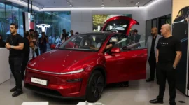 Tesla Model Y L Enam Kursi Resmi Masuk India, Harga Tembus Rp1 Miliar